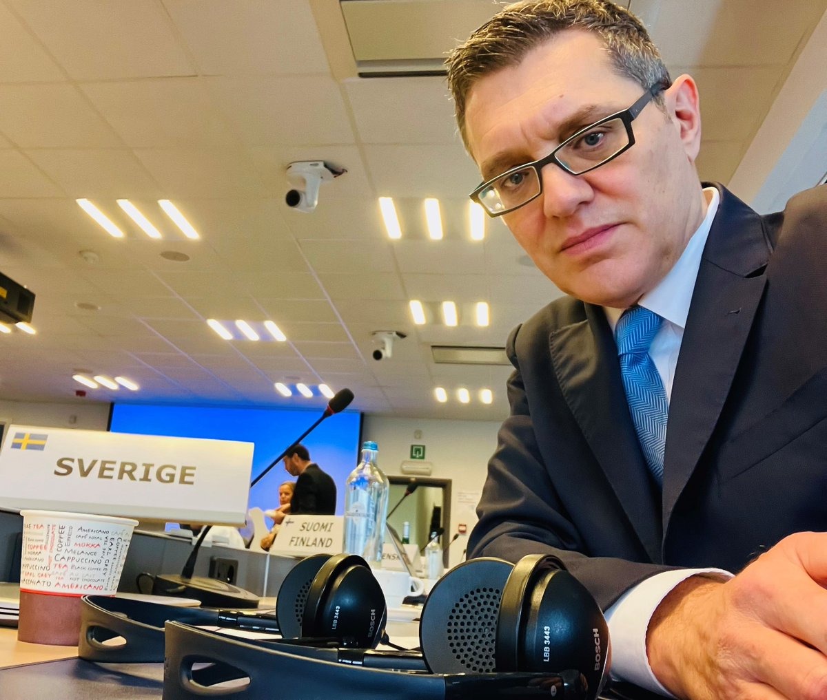 In Brussels to discuss priorities for the European Year of Skills.
1.Promoting investment in training and upskilling.
2.Strengthening skills relevance.
3.Matching skills with LM opportunities.
4.Attracting skilled people from 3rd countries to the EU. <a href="/EU_PES_Network/">PESNetwork</a> @Arbetsfo