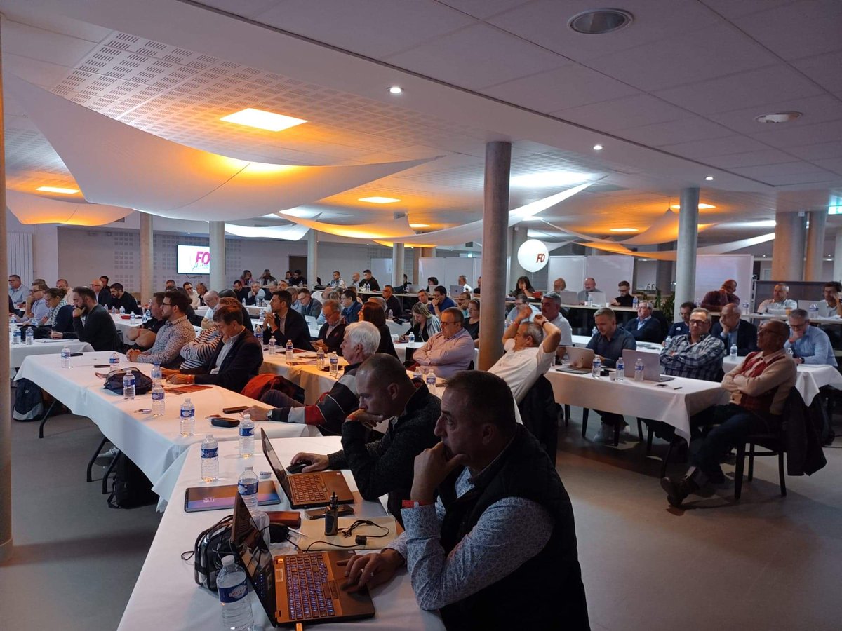 DominiqueDELBO1's tweet photo. Assemblée Générale FO du groupe Airbus.
#pouvoirdachat 
#reload
#notreindustrie 
#nosemplois
Au menu pour de ces jours de travail.
#fometaux
#foairbus https://t.co/Vm5mChb3xR
