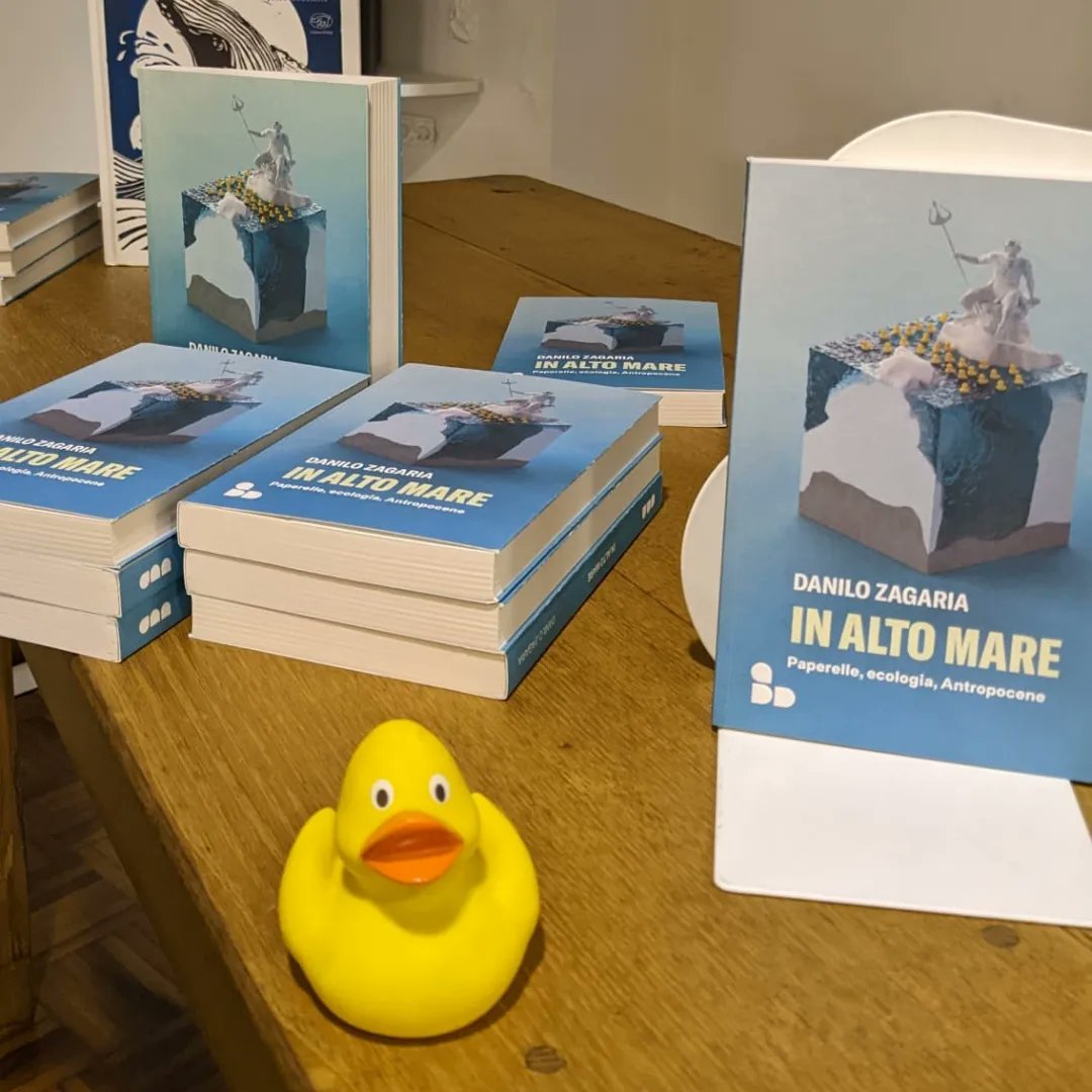 LaLineaLaterale's tweet photo. 📚🌊 Oggi #inaltomare sbarca a @lagangtorino, dove si parlerà insieme agli insegnanti di scuola e sostenibilità. Ore 17,30. A dopo! @add_editore #libri #scienza #clima #sostenibilità https://t.co/Odx2MdFNXQ