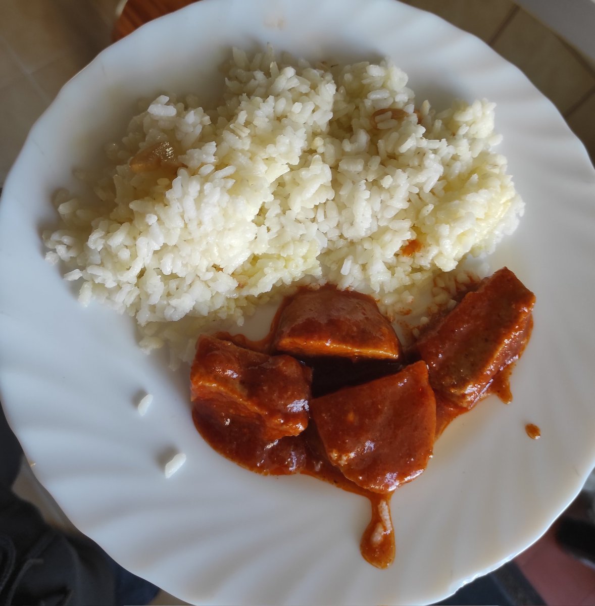RobertoHiguero7's tweet photo. Arroz con seitán casero con salsa de tomate. https://t.co/Wl0kvrlUFr