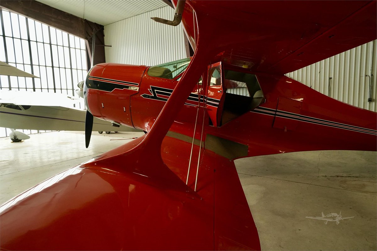 Controller's tweet photo. 1949 BEECHCRAFT 17 STAGGERWING 
$495,000

This bi-plane is hangared in Arizona, which as the seller says, means no humidity-related issues. This model (N700N) was the final G17S to come off the assembly line, the seller notes. 

Call: (937) 546-3134 
https://t.co/2aM19BsMNN https://t.co/x6O2gIuFQ2