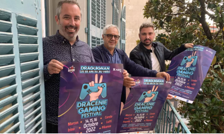 VMdraguignan's tweet photo. League of Legends, Fortnite, Fifa ou Clash Royale... les jeux vidéo vont envahir #Draguignan pendant trois jours
https://t.co/9yo5UTdNc2 #Var #Jeux #Dracenie @VilleDraguignan #regionSud #Numerique @MednumBBuzz @DracenieGaming @PuReSport_ #mode83 https://t.co/27Mga4yMuH