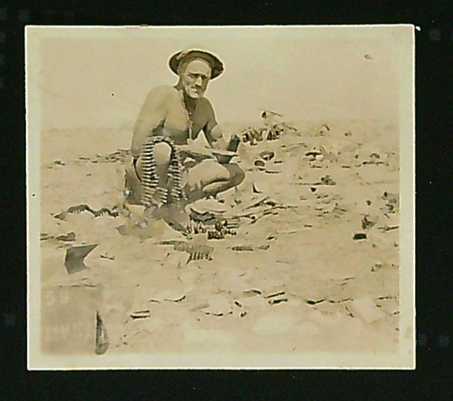 SWWEC1's tweet photo. Leslie 'Dinny' Barratt 3 Anti-Tank Regt, 9 Australian Division, served during the Siege of Tobruk.
#WW2 #tobruk #ratsoftobruk #australian #Tanks #northafrica https://t.co/LSVkX7YWIm