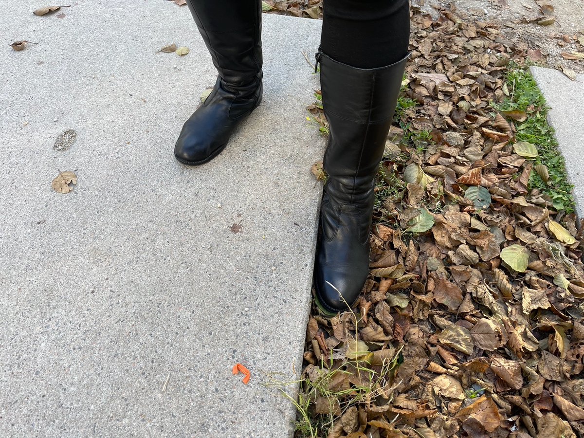 muhde10's tweet photo. #Seniorenvertretung fordert Verbesserungen

Mit ihrer „Aktion #Stolperfallen" möchte die Seniorenvertretung #Spandau auf Wegstrecken in der Havelstadt hinweisen, von deren Zustand ihrer Ansicht nach Gefahren für Seniorinnen und Senioren ausgehen. https://t.co/74z6oZjDug https://t.co/BrGmxH7zOM