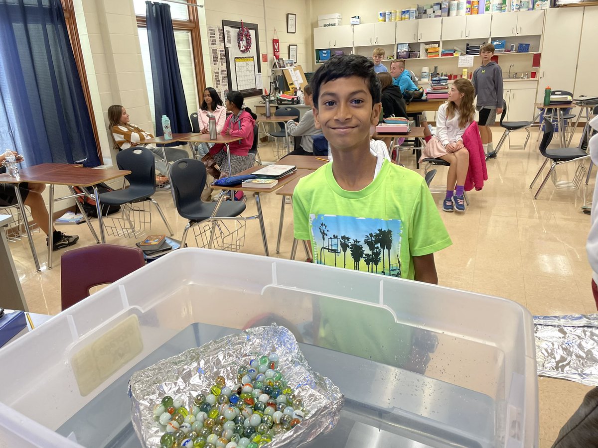 CisKnoble's tweet photo. Studying density : flotation design champs! https://t.co/hcPyh8zp5f