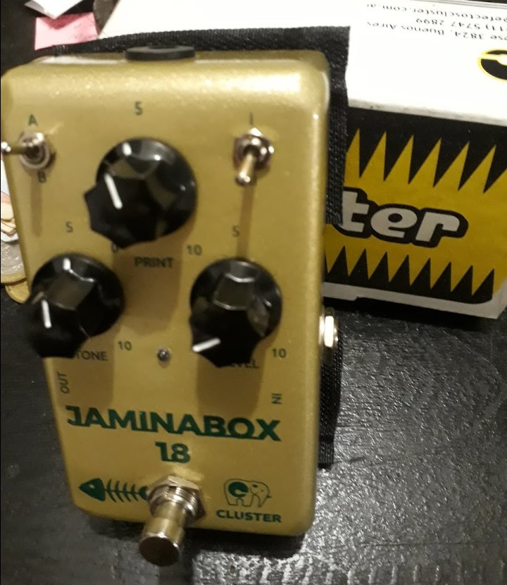 Hermosura
<a href="/EfectosCluster/">Efectos Cluster</a>