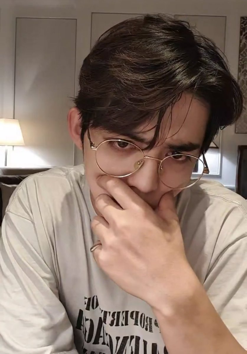 오늘.. 쿱스 얼굴도 진심 감동이엇어..
얼굴 보고 깜짝 놀랐잖아 진짜..
이건 진실이야 정말로…