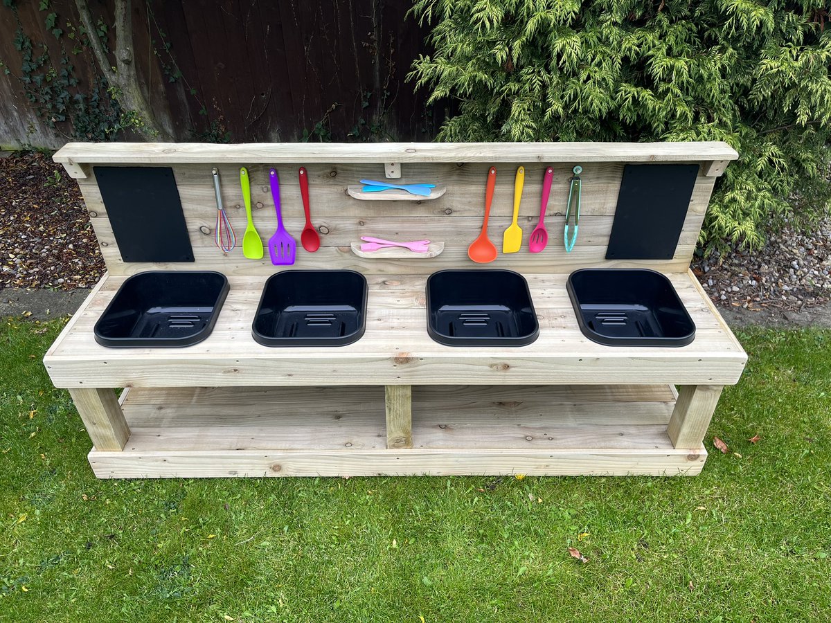 milliesmudkitch's tweet photo. I love building to bespoke orders!

Just back from a road trip to a Stockport Primary School to deliver this extra long Mud Kitchen!

#mudkitchen #bespokebuilds https://t.co/Xryp5vjZvm
