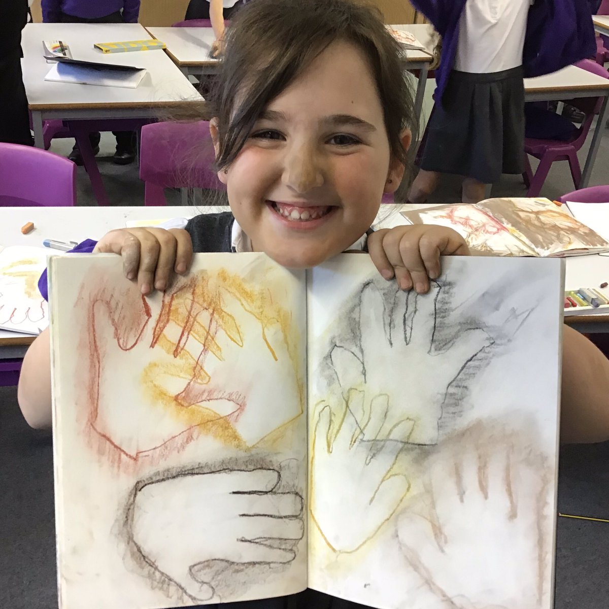 BirchwoodCE's tweet photo. Year 3 were recreating handprints from the Lascaux cave paintings this afternoon. The Stone Age people could only use natural materials so we blended chalk and oil pastels to recreate the colours. There were some fabulous results! 🎨#bcepsyear3 #bcepsart #bcepshistory https://t.co/MRFN8bOlUX