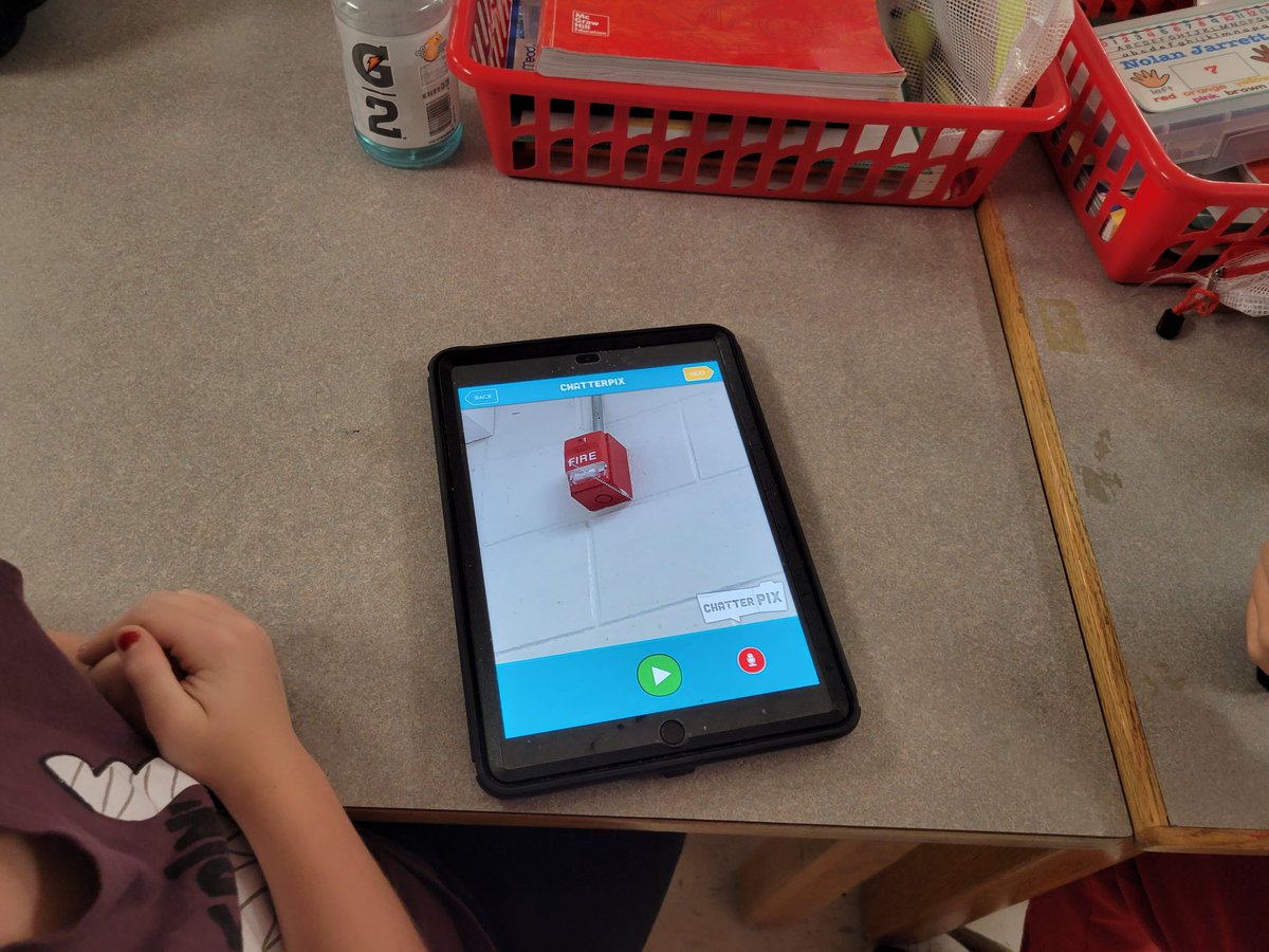 melthornhill's tweet image. 1st graders at Elk Center have been reading about communities. Today they made videos explaining ways to be safe in their community and school.  #kcslearning2020