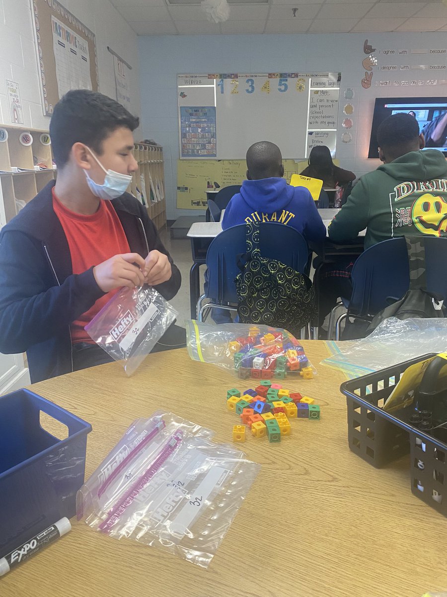 msmclean270's tweet photo. What a great week of student led SEL, making bulletin boards, and student helpers!! https://t.co/WHeQnOb3Em