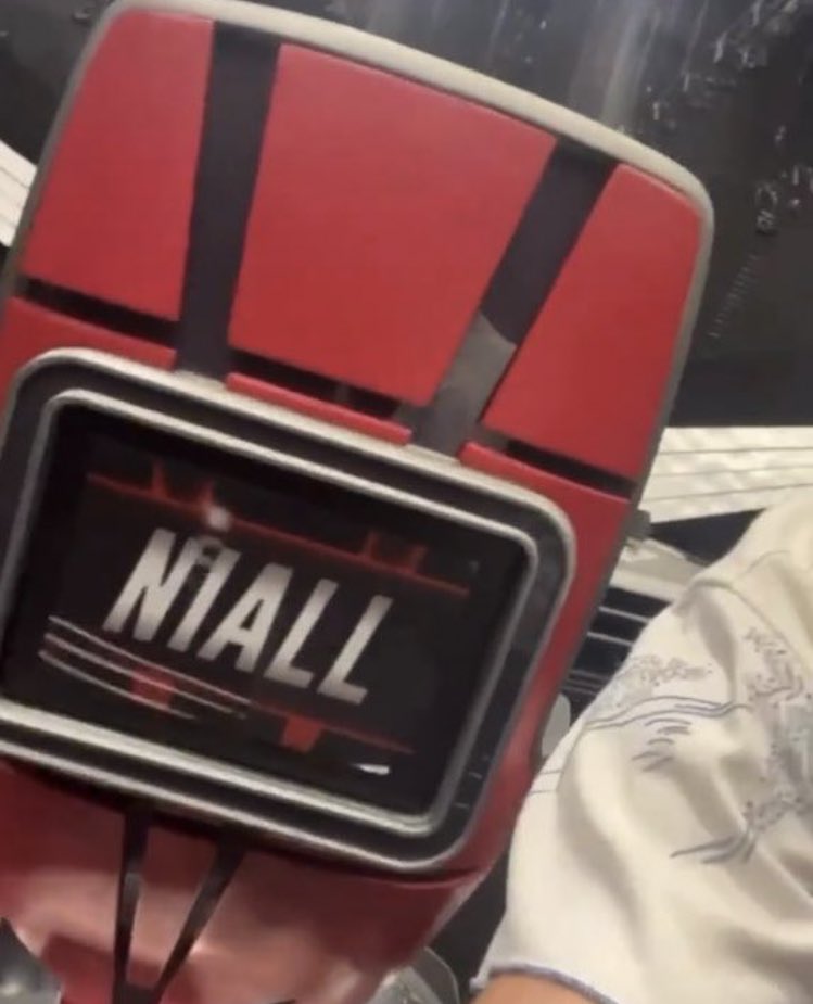 niallscnvrse's tweet photo. from naill to niall🤧 https://t.co/TkHUh1kB7v