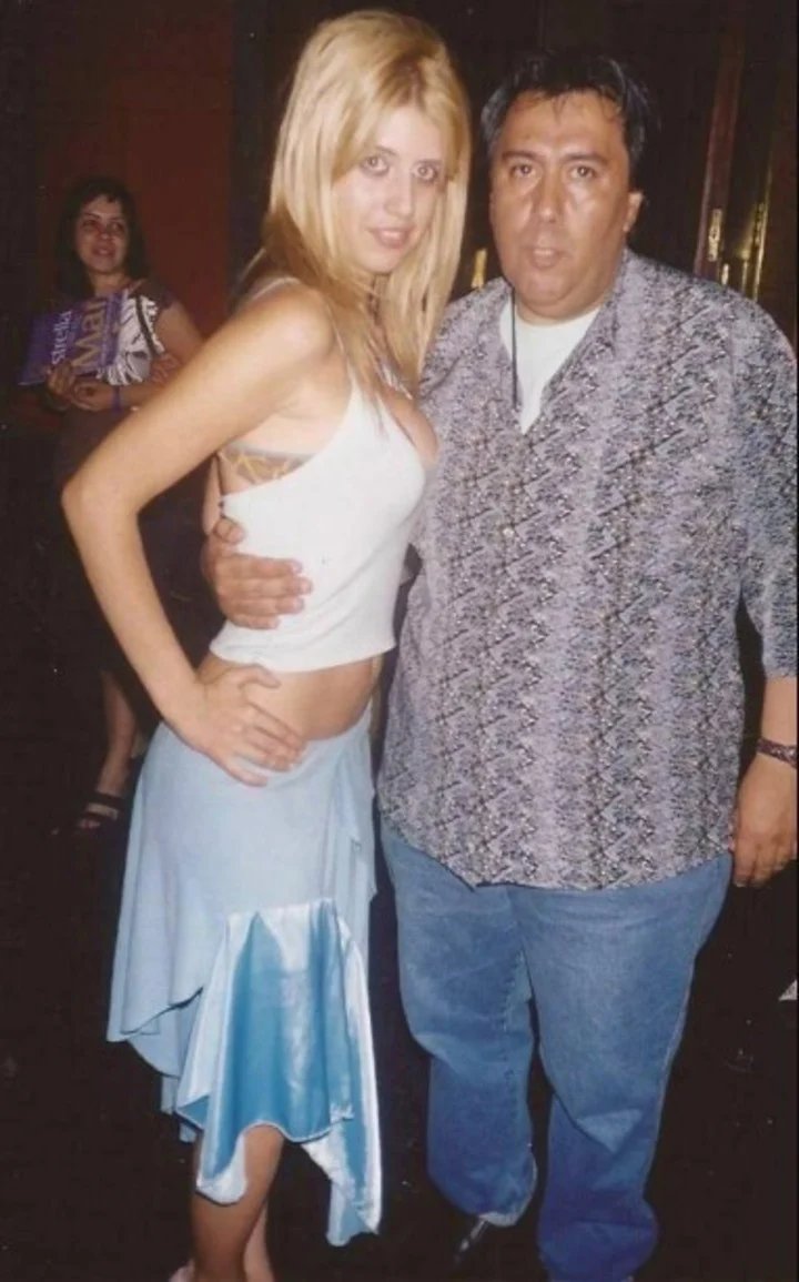 Corneliodelp's tweet photo. @eeemiliano "Nunca en mi vida viajé en economy" Ah entonces la crota que se hizo famosa yendo a los programas de chimentos para hablar de su video chupando pija debe ser otra Wanda Nara https://t.co/zfU7dwXkRN