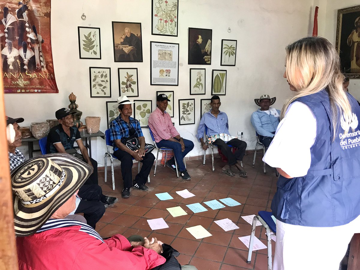 MilethAgamez's tweet photo. En mesa bilateral con @DefensoriaCol Regional Sur de Bolívar, establecimos  acuerdos y compromisos de articulación para brindar atención oportuna a las víctimas de despojo y abandono forzado y prestar asesoría integral a terceros intervinientes en el proceso de restitución https://t.co/9lZic3bOLg
