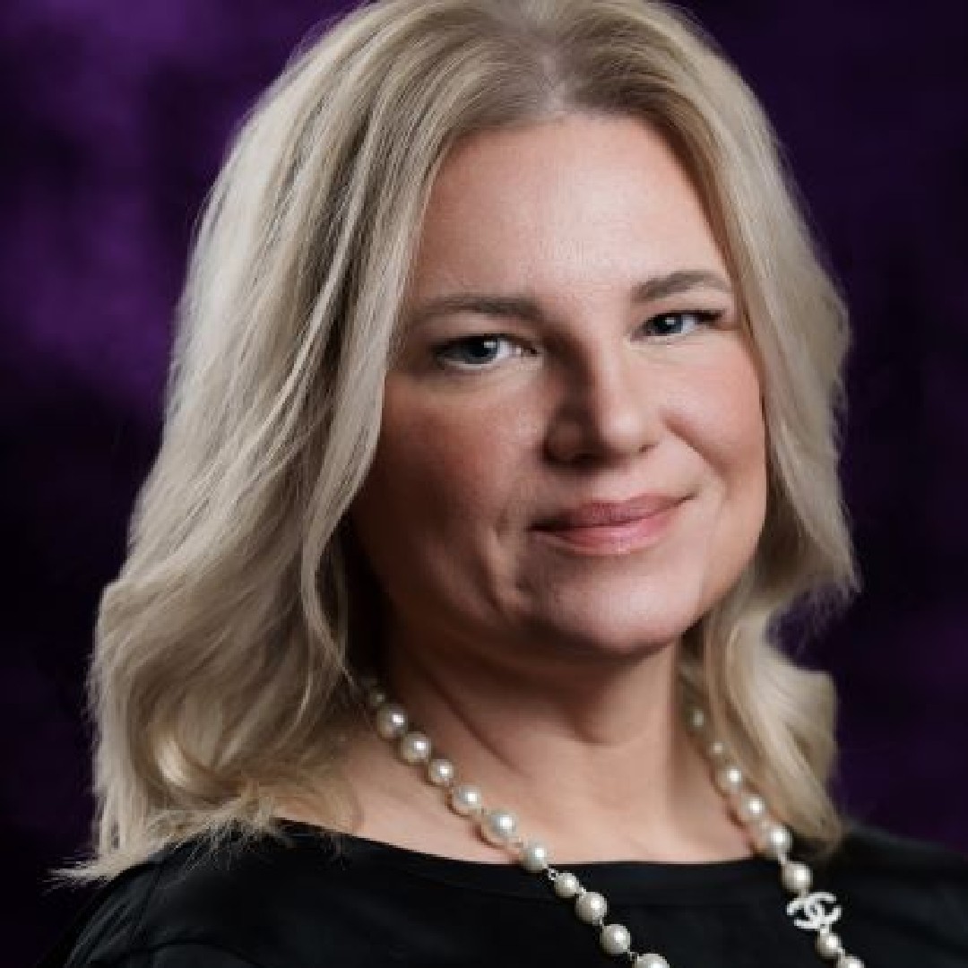 ucalgarynursing's tweet photo. UCalgary health-care complaint expert Amie Liddle says ID’ing chronic complainers cuts cost and anxiety. She developed the Querulous Complaint Assessment Instrument and Process (QCAIP) to help frontline staff. #socialinnovationweek https://t.co/RAWU2TW9YF https://t.co/XZ4IzEeqYE