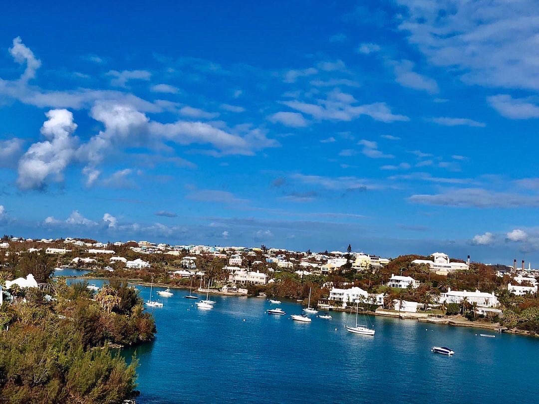 sheiladavies_'s tweet photo. #tbt Sailing into #Bermuda on a Bermudaful day in 2019 on board the #VikingSun ❤️⚓️🚢🇧🇲
@VikingCruises
#myvikingstory
#VikingOceanCruises
#VikingCruises #Throwbackthursday
#Cruising
#beautifuldestinations
#roamtheplanet
#wanderlust #neverstopexploring
#welovevikingcruisesuk https://t.co/1Zgv2hZqOb