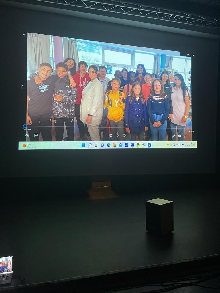 Collège des Bourgognes Chantilly tweet media