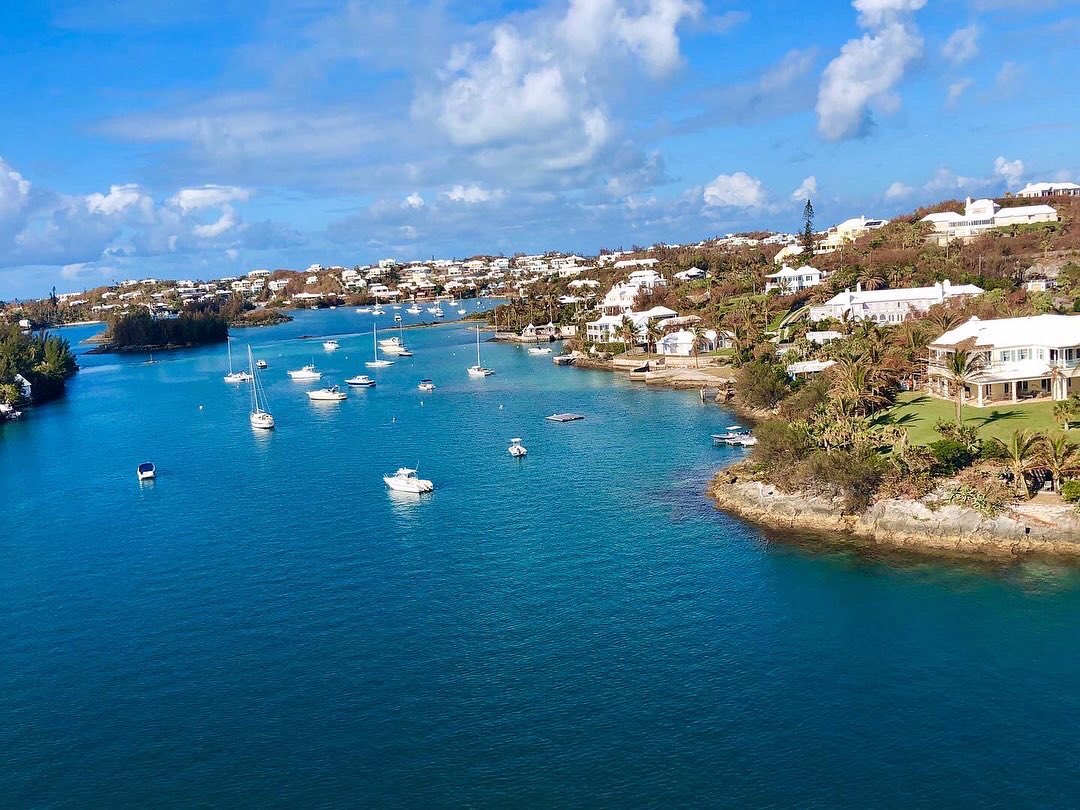 WeLoveVikingUK's tweet photo. #tbt Sailing into #Bermuda on a Bermudaful day in 2019 on board the #VikingSun ❤️⚓️🚢🇧🇲
#myvikingstory
#VikingOceanCruises
#VikingCruises #Throwbackthursday
#Cruising
#beautifuldestinations
#traveladdict
#roamtheplanet
#wanderlust #neverstopexploring
#welovevikingcruisesuk https://t.co/pJAz1YFMmo