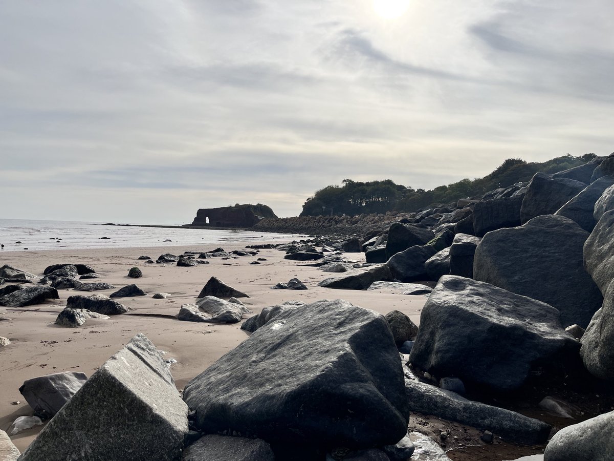 HelenStamp's tweet photo. #dawlishwarren #beachlife #devonbeach https://t.co/ufL3zBf91L