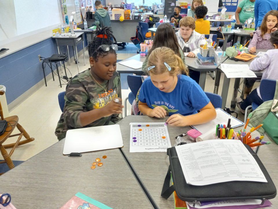 jsojuro's tweet photo. Hey @KelGreening our Fourth Grade Mustangs said math is NOT a spectator sport! How ‘bout some Fact Fluency Games that incorporate content and the Five Cs! @SWEStangs @sabwalls86 @BethLangston123 #SWESuccess #BuildingtheBestSPS #mathisnotaspectatorsport https://t.co/XCBew7Crrg