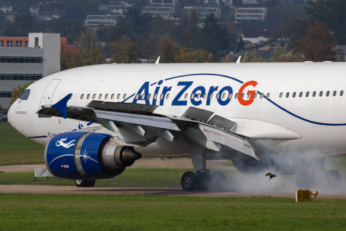 johnrichard1024's tweet photo. Smoky landing today at #LSMD with spotter luck. The just apears 5 min before landing☀️. #Airbus A310-304  | F-WNOV | #SANovespace | 13. Oct 2023. 

#0Gravity, #UZHspaceHub, #UZH.

Thanks @Easyspotting, @Schmidy_87 https://t.co/1NDdWgGGkf