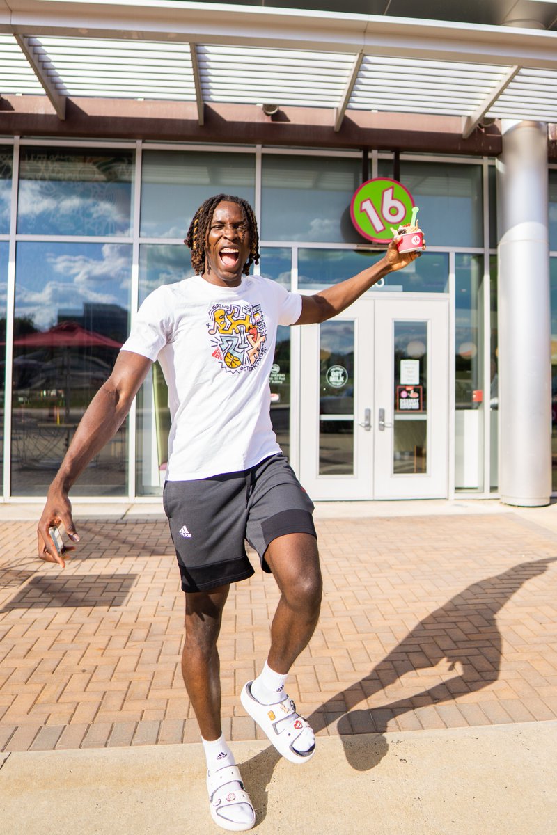 How does @wizcliff77, the #1 dunk artist in college basketball, make his signature #16Handles sundae? Find out here: youtu.be/Y9d-oHKZv_0