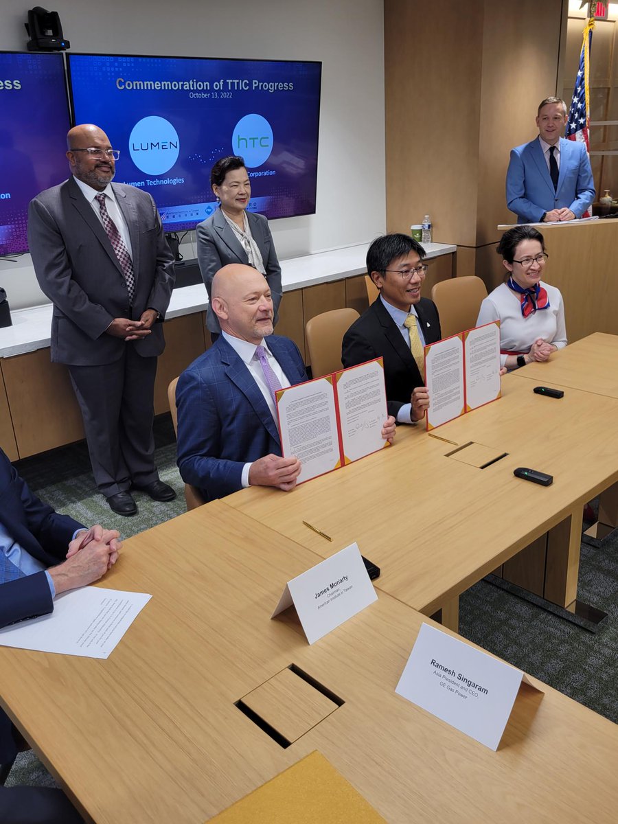 htc's tweet photo. #Lumen will use its Edge Ecosystem Center to leverage the #HTC / G Reign 5G private network solution to explore business opportunities around #5G VR streaming from the edge center.

Learn more: https://t.co/qx9Gwlmx0s

#TaiwanExpoUSA2022 https://t.co/QPUcetr5KI