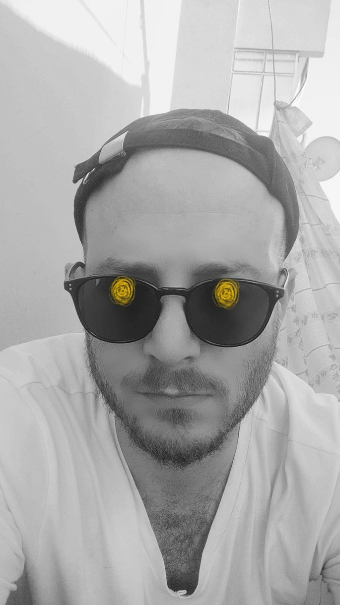 DeeErdem's tweet photo. I see people naked https://t.co/7EMAHOgyvb