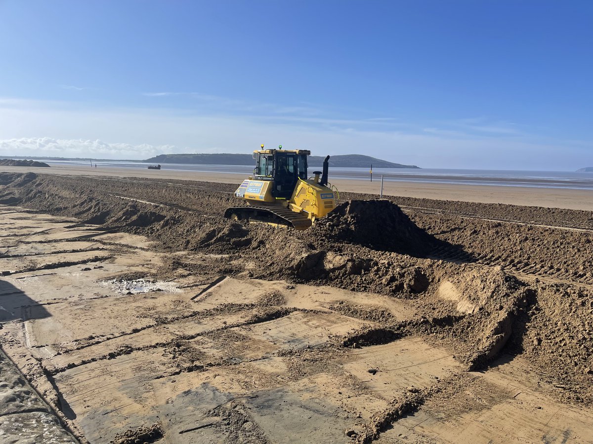 WestonBeachRace's tweet photo. Selection of images from today on the beach as the track team start the build of the course and putting the tunnels into place
https://t.co/yP37N1MoOD
Stay tuned for more updates tomorrow!
#WBR #WBR22 #WestonBeachRace #BeachRace #SandRace #Keyway #Plant #Event #EventBuild https://t.co/ButyQkHVwq