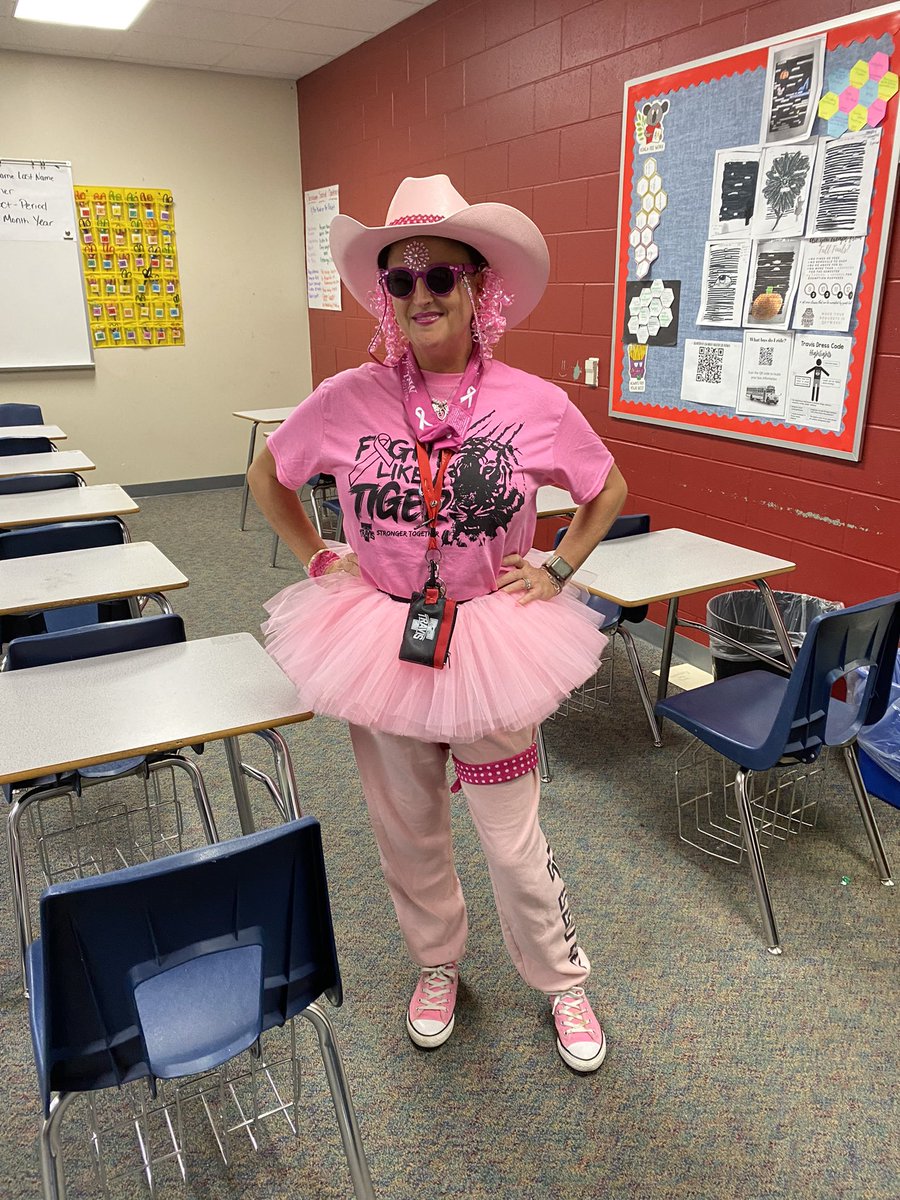 This girl went pink from head to toe! Supporting the “girls” around the world 🌎                       #TravisPinkOut22 <a href="/THS_Tigers/">Travis High School</a>