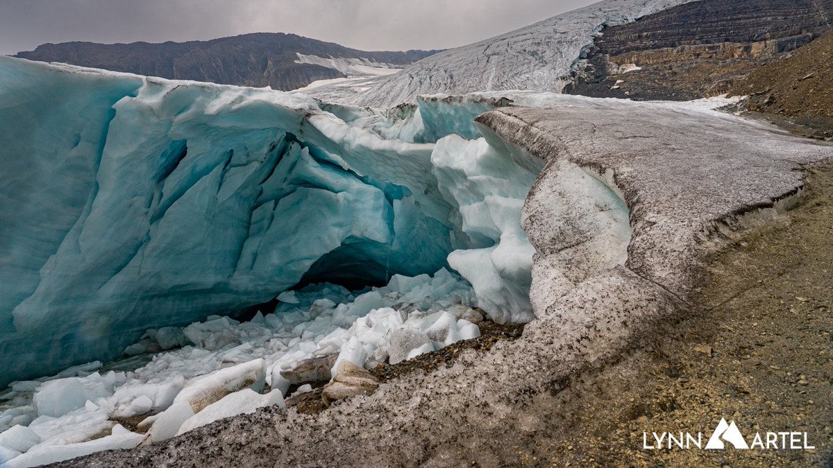 mountainlynn's tweet photo. Glaciers are so fascinating. 
And all over the world, they are melting. 
Looking forward to sharing my Stories of Ice book presentation, with dozens of captivating, mesmerizing, thought provoking photos on the big screen, at artsPlace in Canmore on Sunday, October, 23. https://t.co/zb92nXj9Us