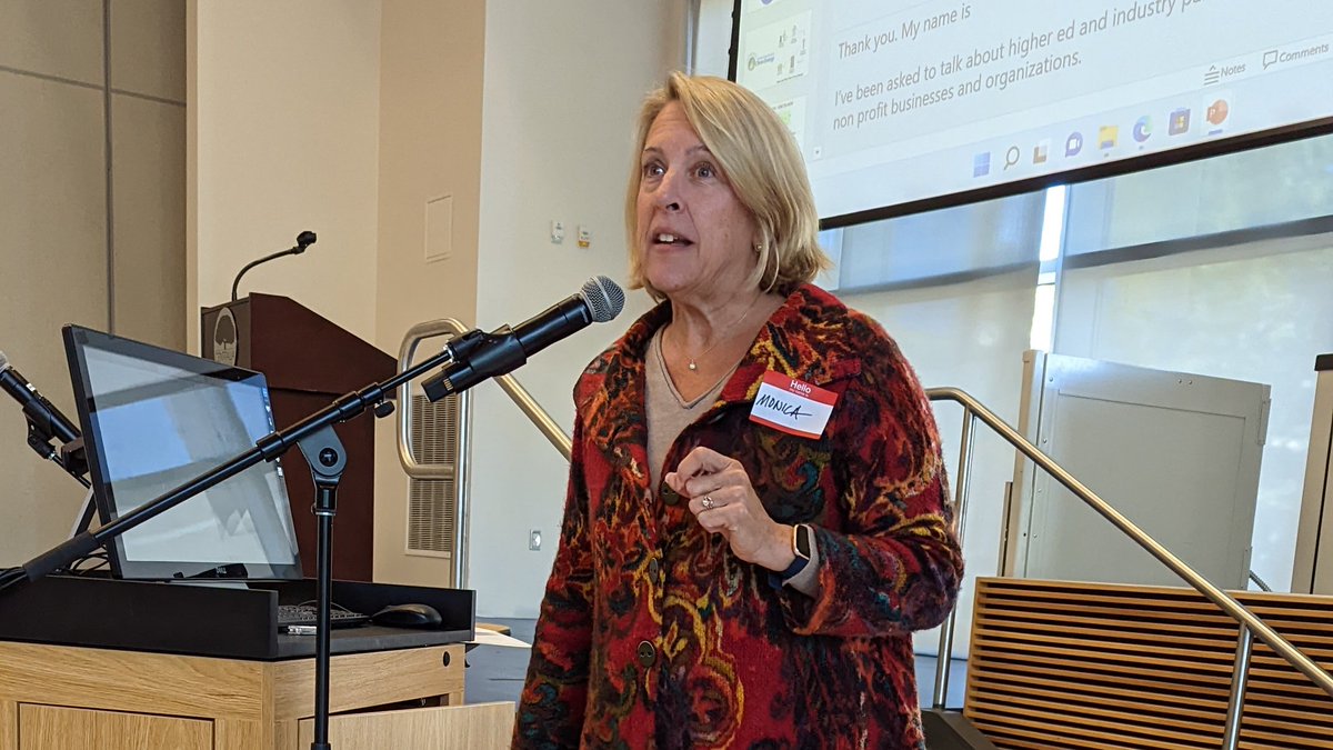 Capital_STEM's tweet photo. Thank you to all who joined us for the 3rd Annual Cross-Sector Summit Breakfast hosted by Centralia College on Tuesday. @CCBlazers 

We heard from a powerful lineup of speakers about regional efforts to expand career pathways for youth. https://t.co/EOYjkEX2oc