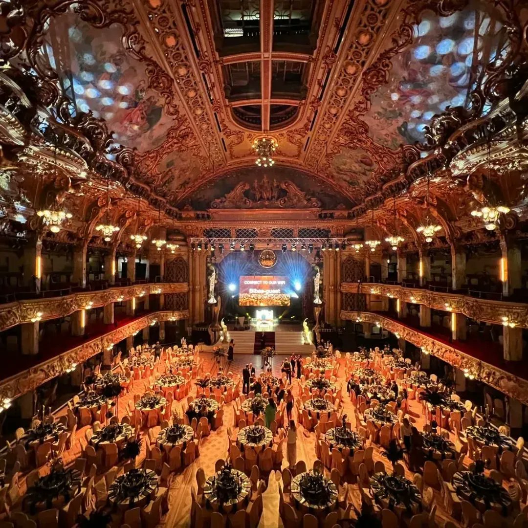 themed_creative's tweet image. A #ThursdayThrowback to the #BIBAs Awards Ceremony in the stunning Blackpool Tower Ballroom 💃😍

We provided operations and control in collaboration with the wonderful team at @Spiralstageligh!

#EventProducer #EventArchitect #EventPlanning #InstaParty #EventMagic #DetailsMatter