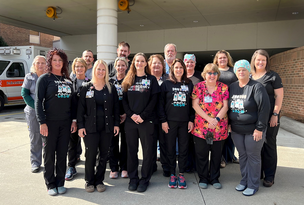 HughChatham's tweet photo. Our Emergency Department team works tirelessly every day to care for our community. In honor of #ERNursesWeek, THANK YOU for your resilience and commitment to the patients of Hugh Chatham. We are lucky to have you! #HughChatham #HealthcareHeroes https://t.co/cWxoYxrDwV