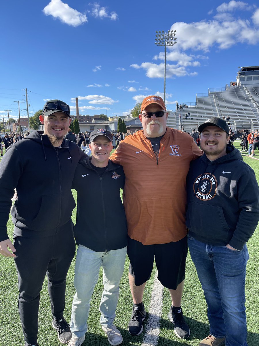 BigPappy_WETSU1's tweet photo. Caught up with these three good guys at Homecoming Saturday! @BenHowell24 Ray Ray and Huddy! https://t.co/j4f9a4qKCg