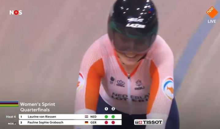Met een ijzersterk optreden gaat <a href="/LaurinevRiessen/">Laurine van Riessen</a> naar de halve finale van het sprinttoernooi op het WK baan in Parijs.

Wordt morgen vervolgd 💪

#procycling #trackcycling #amBEATie #SQY2022