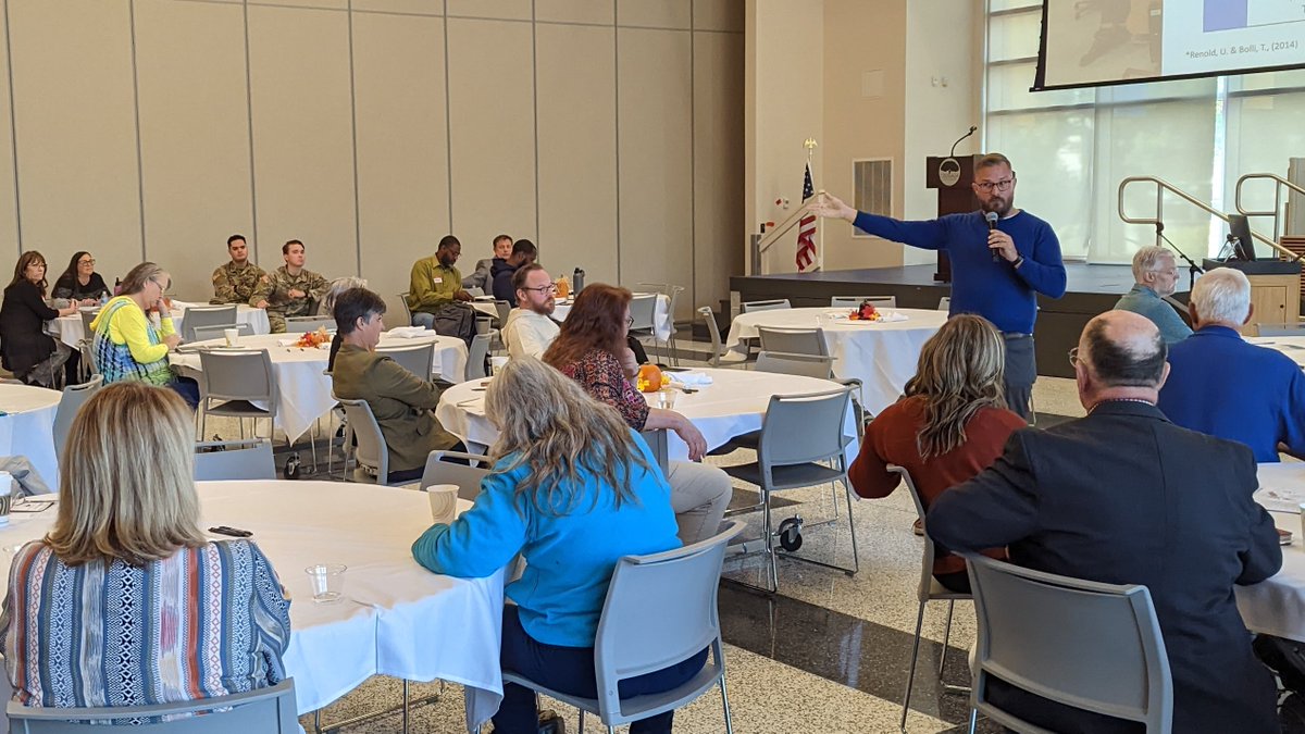 Capital_STEM's tweet photo. Thank you to all who joined us for the 3rd Annual Cross-Sector Summit Breakfast hosted by Centralia College on Tuesday. @CCBlazers 

We heard from a powerful lineup of speakers about regional efforts to expand career pathways for youth. https://t.co/EOYjkEX2oc