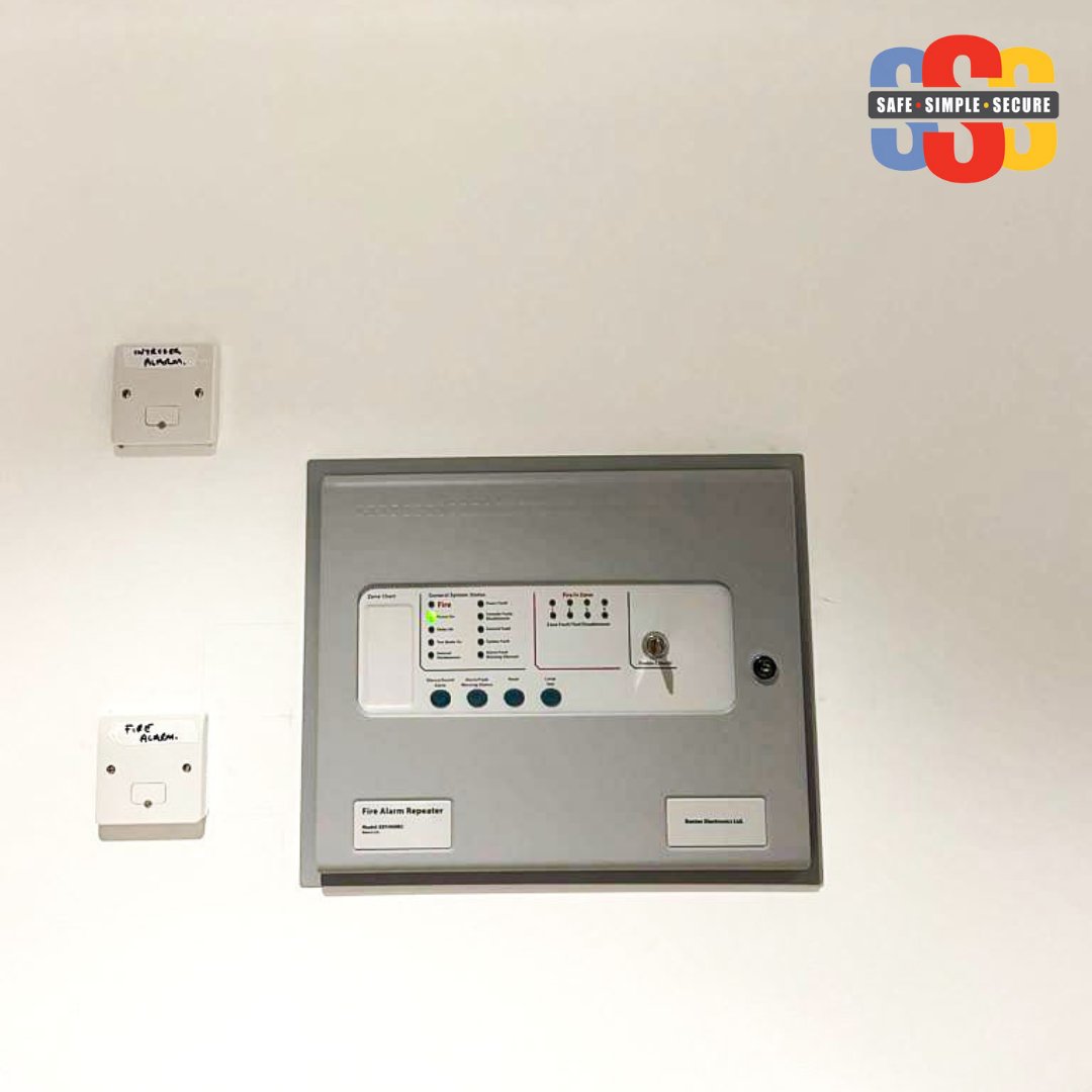 SafeSimpleSec's tweet image. The team have been busy visiting commercial premises installing brand new fire systems! 🚨

Businesses which have fully-operational smoke detectors and fire alarm systems are more likely to keep their valuable assets and occupants safe and secure in the event of a fire outbreak.