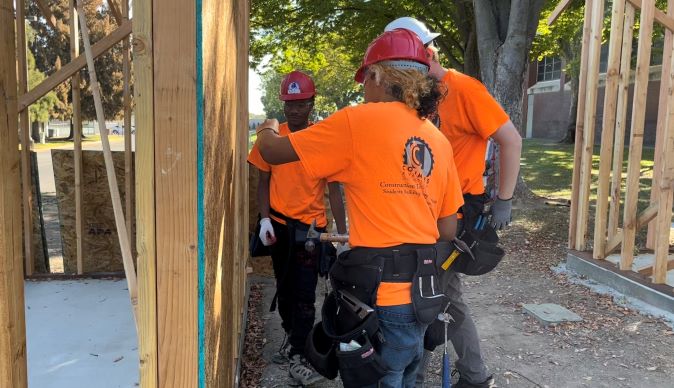 kpgreatersac's tweet image. A few photos as we got a closer look at the training program for students who want to pursue construction careers. We partnered with @LosRiosColleges &amp;amp; @CapImpact on the Promise to Career Construction Fund. Learn more: k-p.li/3eoLXnU #KPCares
