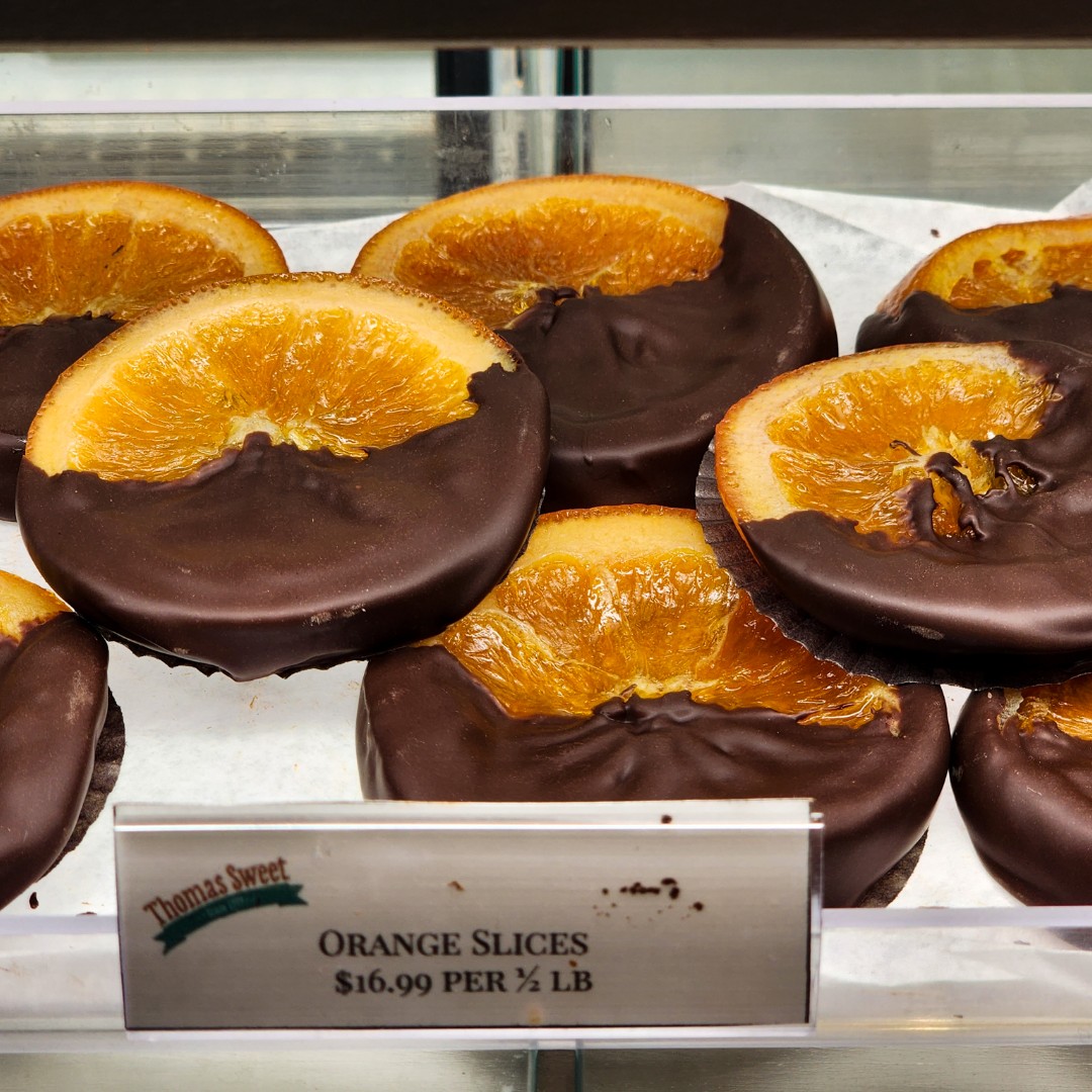PalmerSquare's tweet photo. Trick or Treat, Trick or Treat:
I want something good to eat! 👻
Trick or Treat, Trick or Treat!
Let's all go to Thomas Sweet 🍫
.
.
#palmersquare #princetonnj #chocolate #princeton #downtownprinceton #falltreat #princetonfood #thomassweetchocolate #spookyseason https://t.co/zYEAs4ghaq