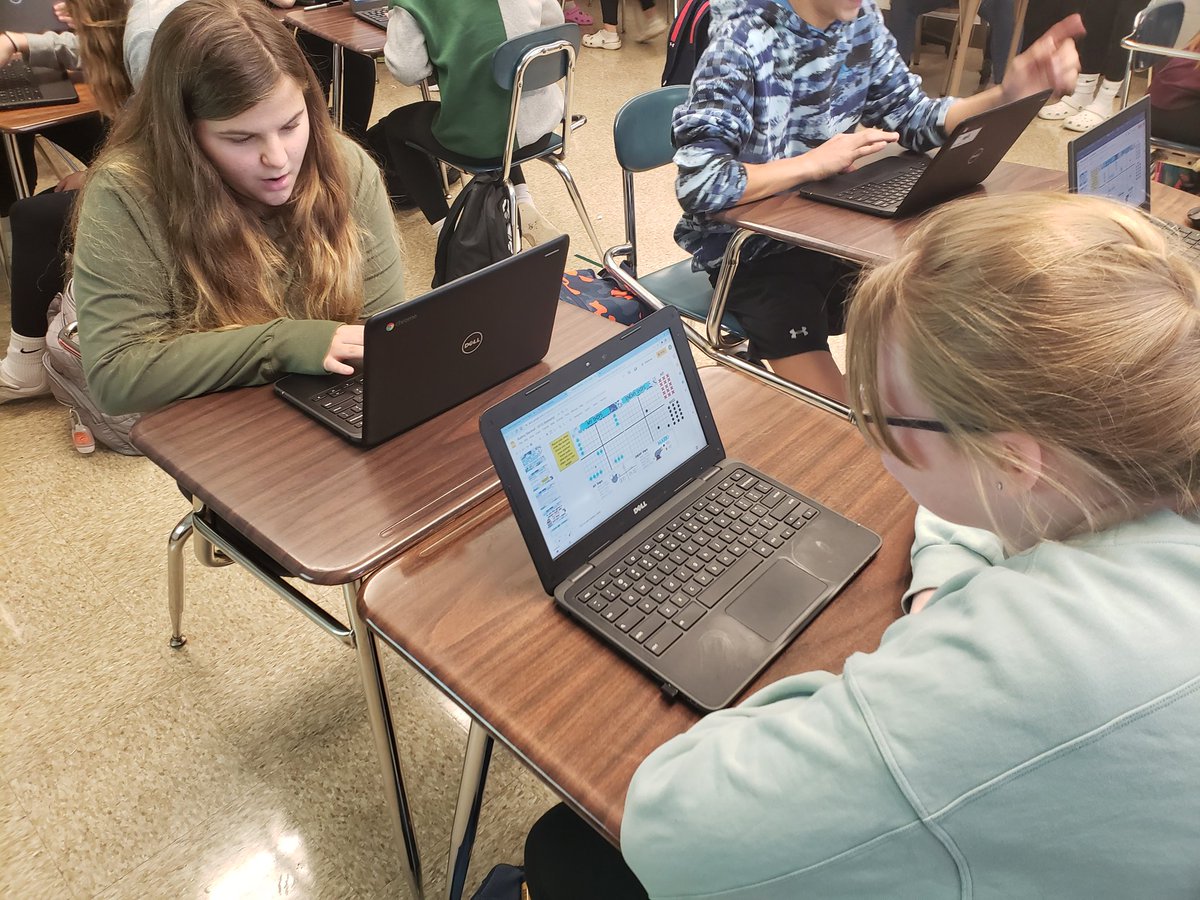 8bBmms's tweet photo. Coordinate Plane Battleship! #bmmstitans #8bbelievers https://t.co/YdeU7QacTy