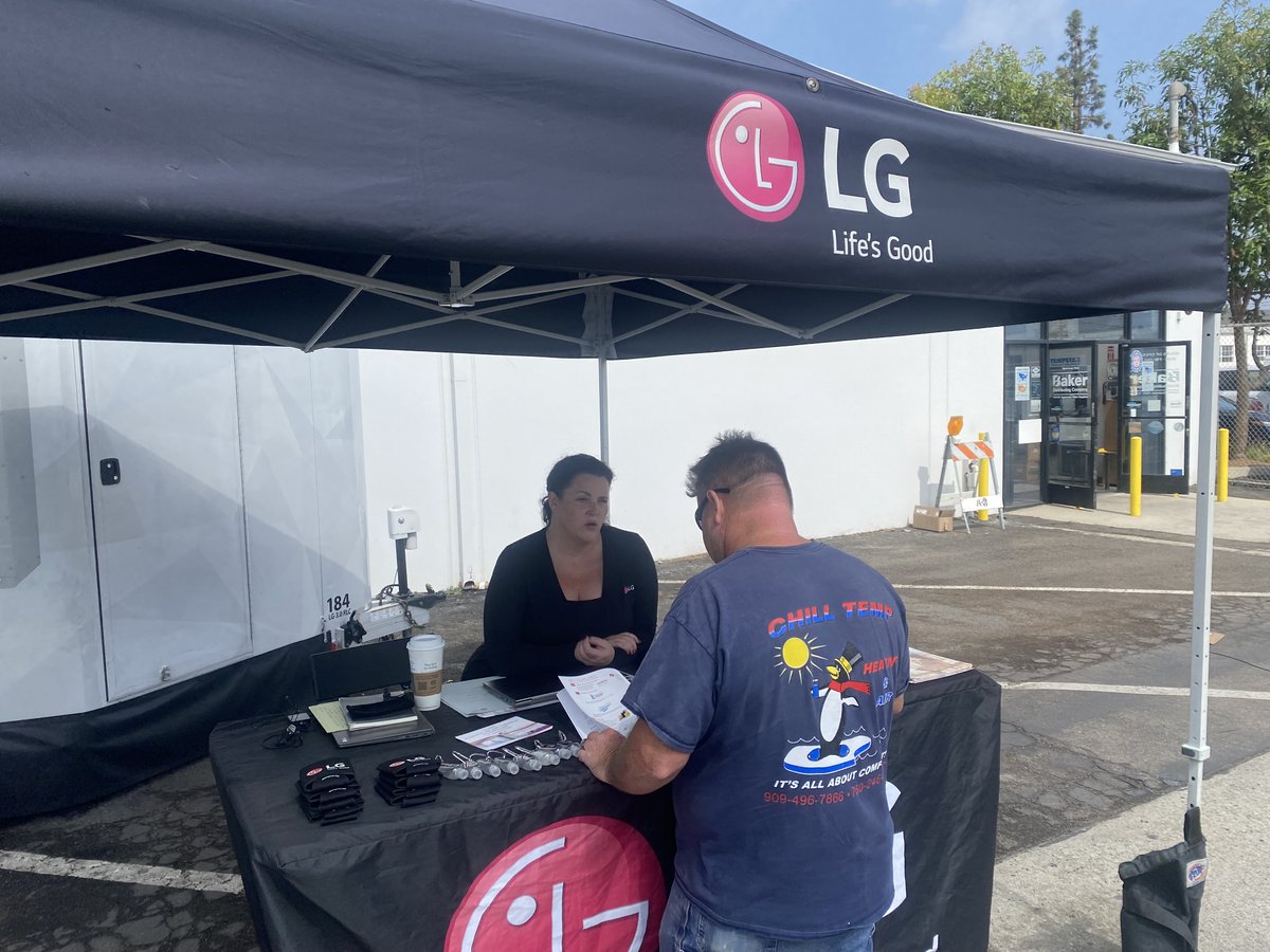 LGHVACUSA's tweet photo. Yesterday our mobile showroom arrived in Santa Ana where we joined Baker Distributing and their customers to showcase our range of HVAC solutions for RLC applications. Thank you to Baker Distributing and LG's Sara Alviz and Romeo Sy. #LGRoadshow https://t.co/jNfejfHDxq