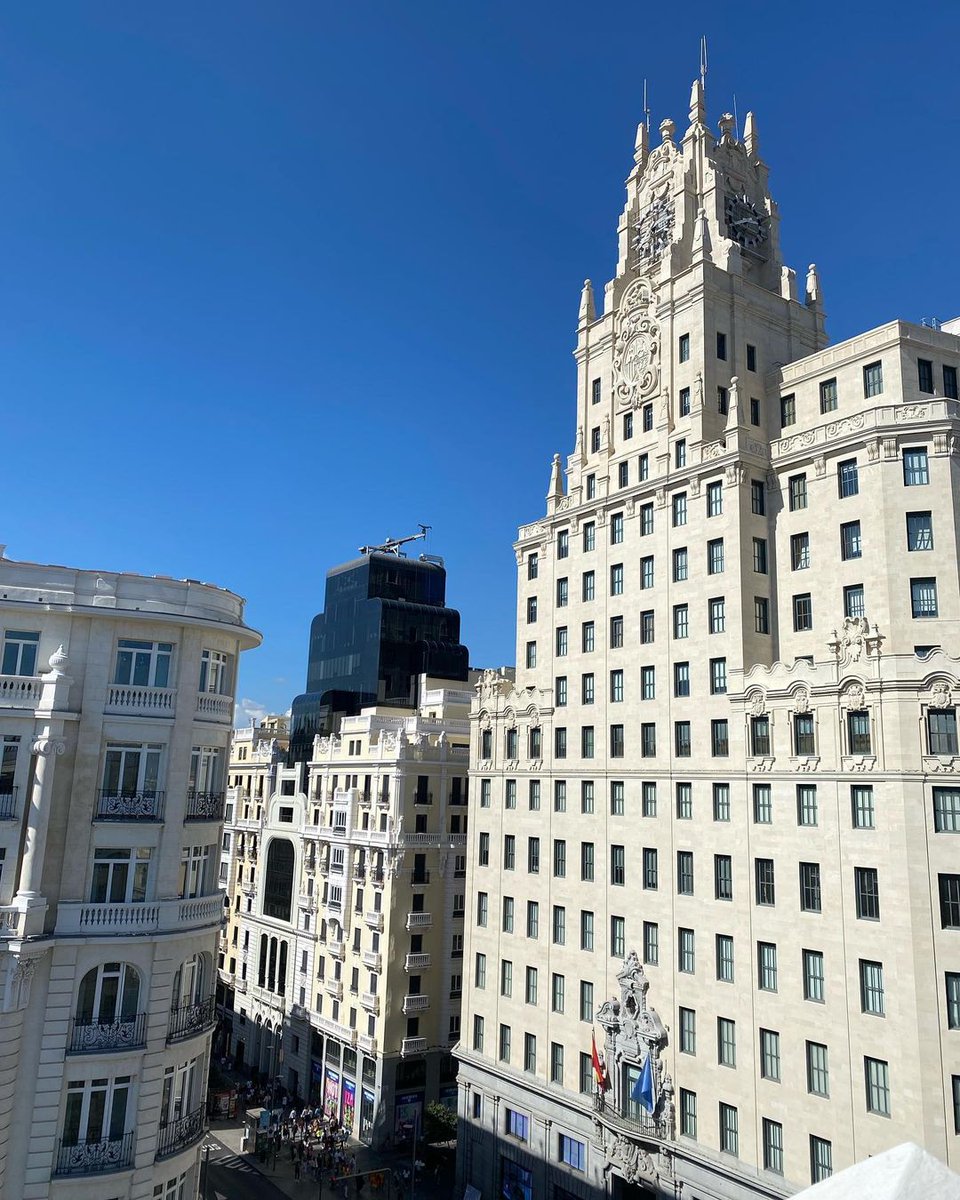 Granviademadrid's tweet photo. La "Catedral" de Gran Vía, el edificio Telefónica ¿Qué os parece?
#FelizJueves #GranViaMadrid
#EdificioTelefonica #GranVia
📷 @spain.in.pics https://t.co/QXaVj5idM7