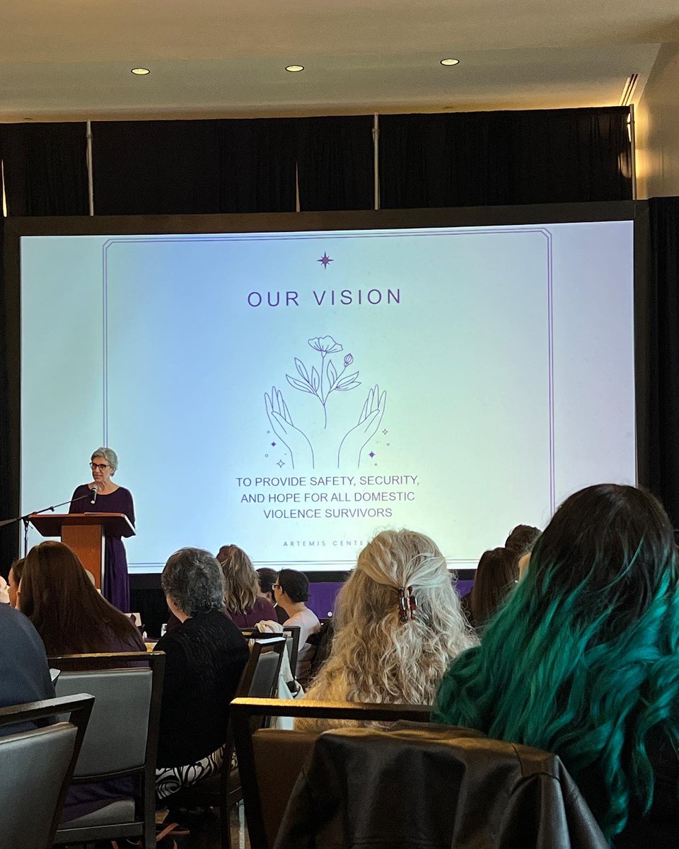 Ms_Kelly10's tweet photo. Happy to support @ArtemisCenter at their Breaking the Cycle Fundraising Breakfast. A great event putting a spotlight on an important issue. Great job Artemis staff! 👏👏👏💜💜💜 https://t.co/zpXw5CJFA1