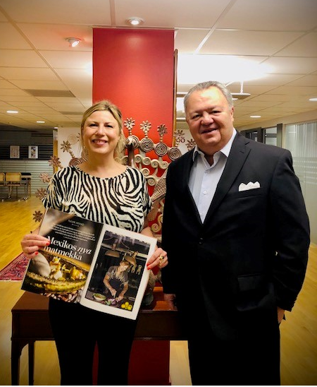 Fue un gusto recibir hoy a <a href="/AnnaNorstrom/">Anna Norström</a>, ganadora al mejor artículo de viajes impreso en Suecia sobre la meca gastronómica de #Tulum, publicado en la revista <a href="/VagabondMagasin/">Vagabond</a>. El artículo se encuentra disponible aquí: bit.ly/3S07X6i. #QuintanaRoo #ANTOR #PiensaenMéxico