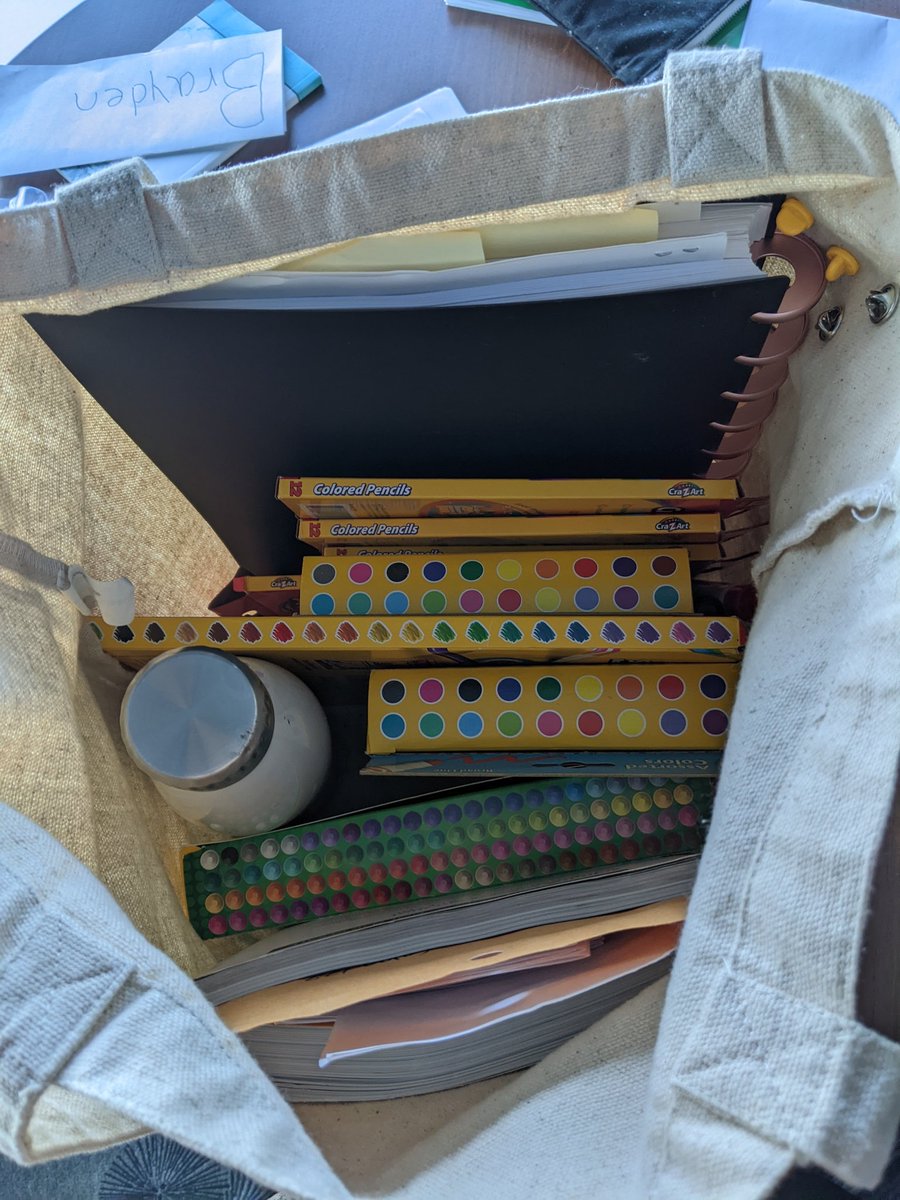 It's Caitlin tweet media