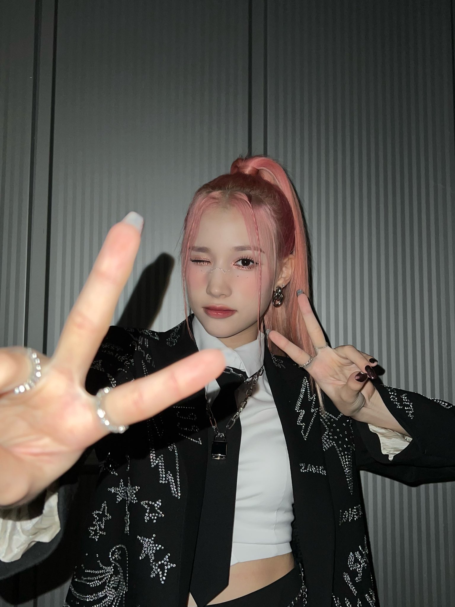 Fe9AWThaMAYE8of?format=jpg&name=large