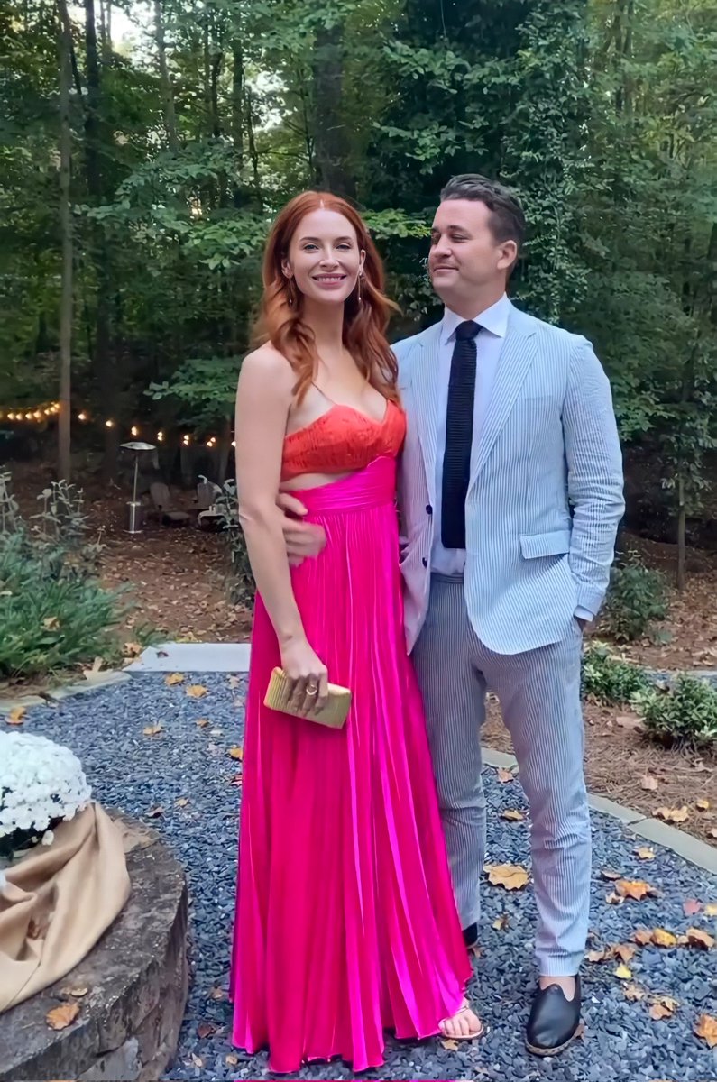 bridgetforlife's tweet photo. 📷💗 Latest of Bridget 

@BridgetRegan #bridgetregan https://t.co/VwmfXha05M