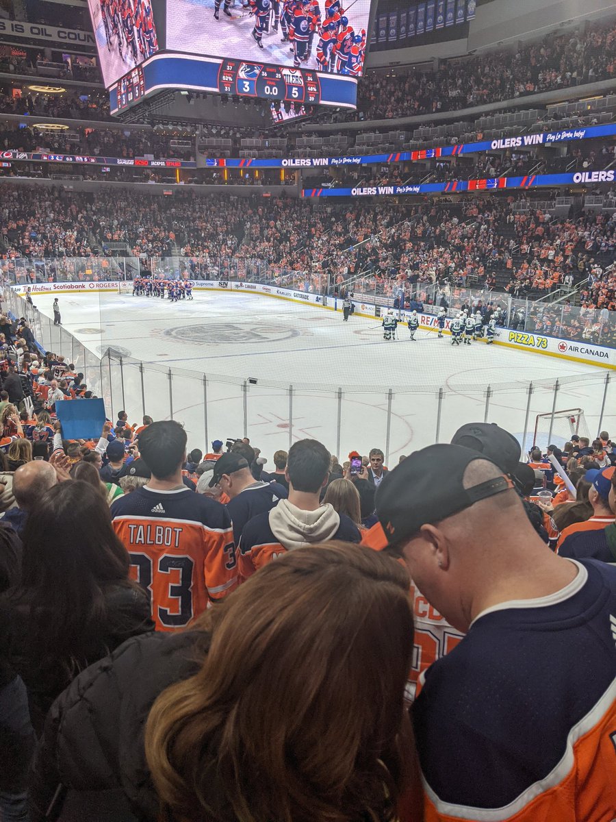 Took in the #Oilers home opener, wrong team won but had good seats thanks to <a href="/IrelandFarmEq/">Ireland Farm Equipment</a>