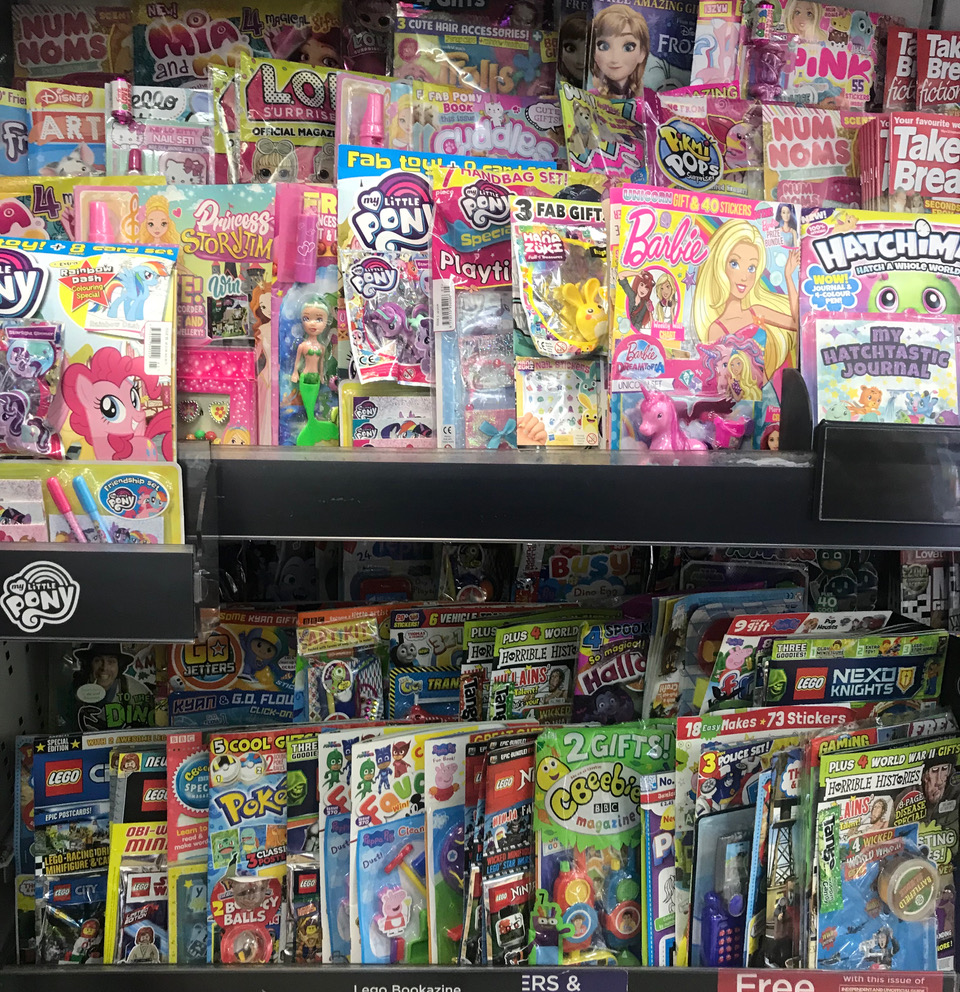 Greg Foot (@gregfoot) on Twitter photo Half a billion pieces of plastic tat are produced for UK kids’ mags every year.
I've joined <a href="/SteveBackshall/">Steve Backshall</a> <a href="/maddiemoate/">Maddie Moate</a> <a href="/celspellman/">Ceallach Spellman</a> & many more in signing @KidsVPlastic's letter to <a href="/Tesco/">Tesco</a> calling on them to stop their sale.
Join us kidsagainstplastic.co.uk/do/kaptat
#KAPtat Half a billion pieces of plastic tat are produced for UK kids’ mags every year.
I've joined <a href="/SteveBackshall/">Steve Backshall</a> <a href="/maddiemoate/">Maddie Moate</a> <a href="/celspellman/">Ceallach Spellman</a> & many more in signing @KidsVPlastic's letter to <a href="/Tesco/">Tesco</a> calling on them to stop their sale.
Join us kidsagainstplastic.co.uk/do/kaptat
#KAPtat